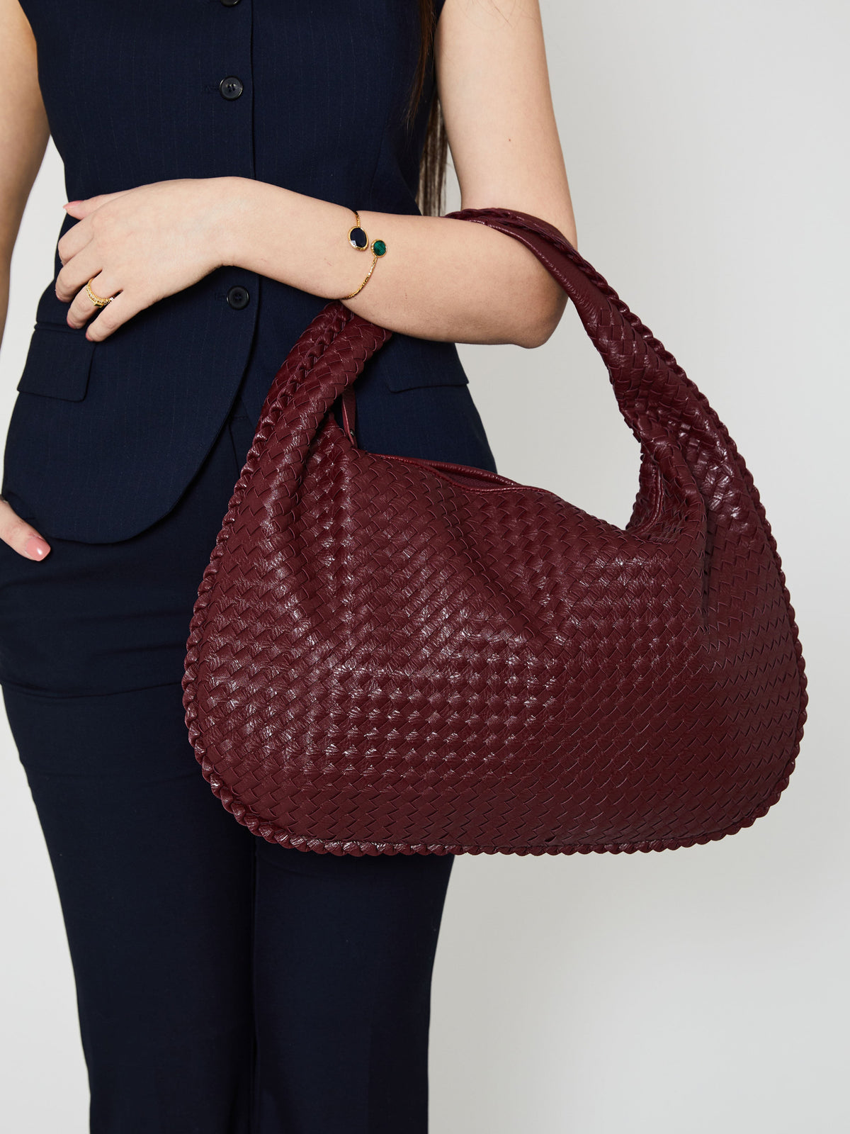 Damen Schultertasche mit Flecht-Design und Reißverschluss