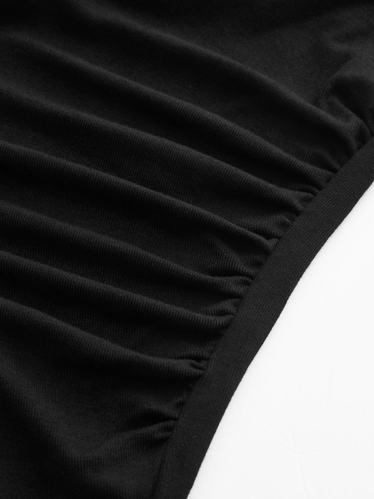 Damen schwarzes geripptes Langarm-Shirt mit asymmetrischem Ausschnitt