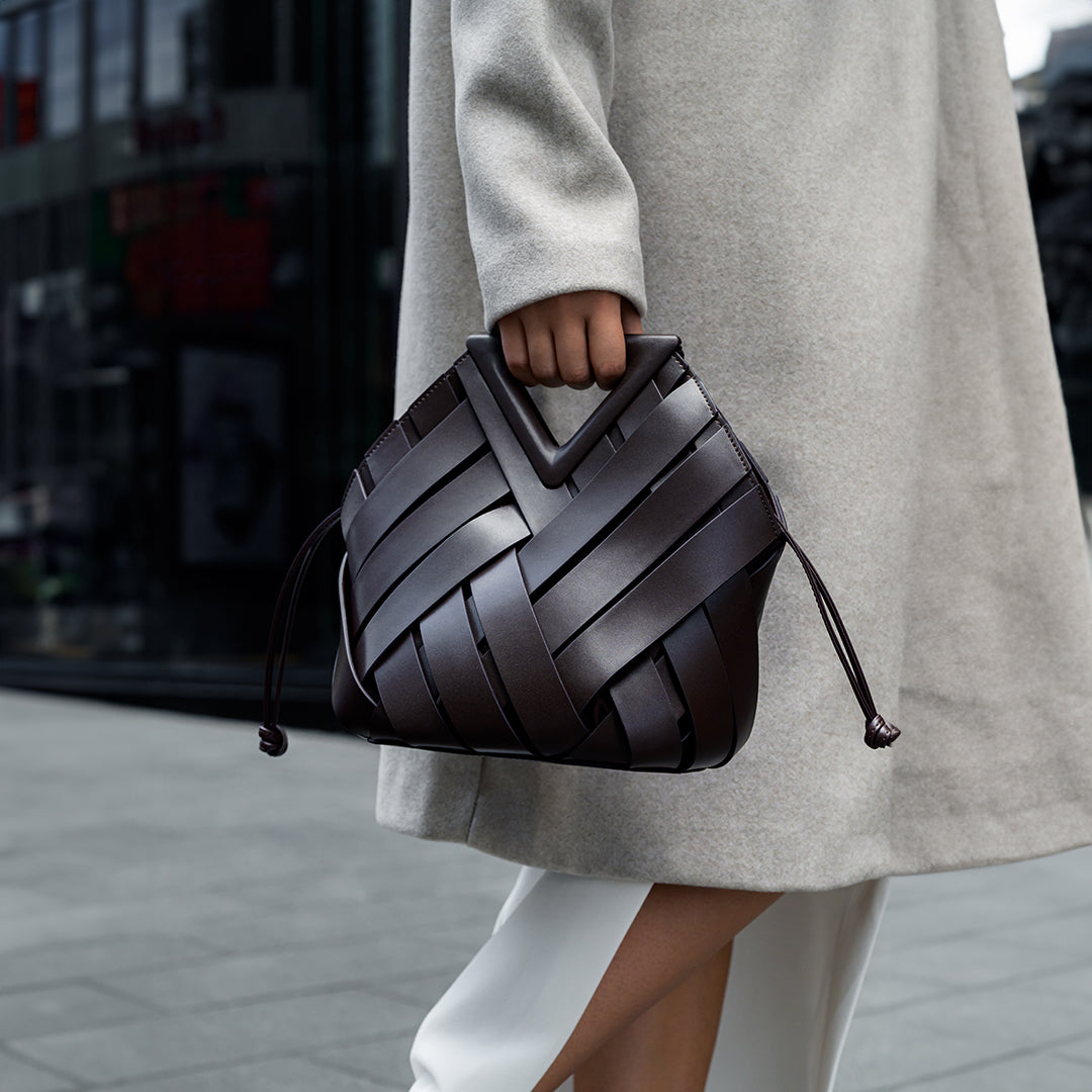 Damen Handtasche mit Flecht-Design und Dreieckshenkel