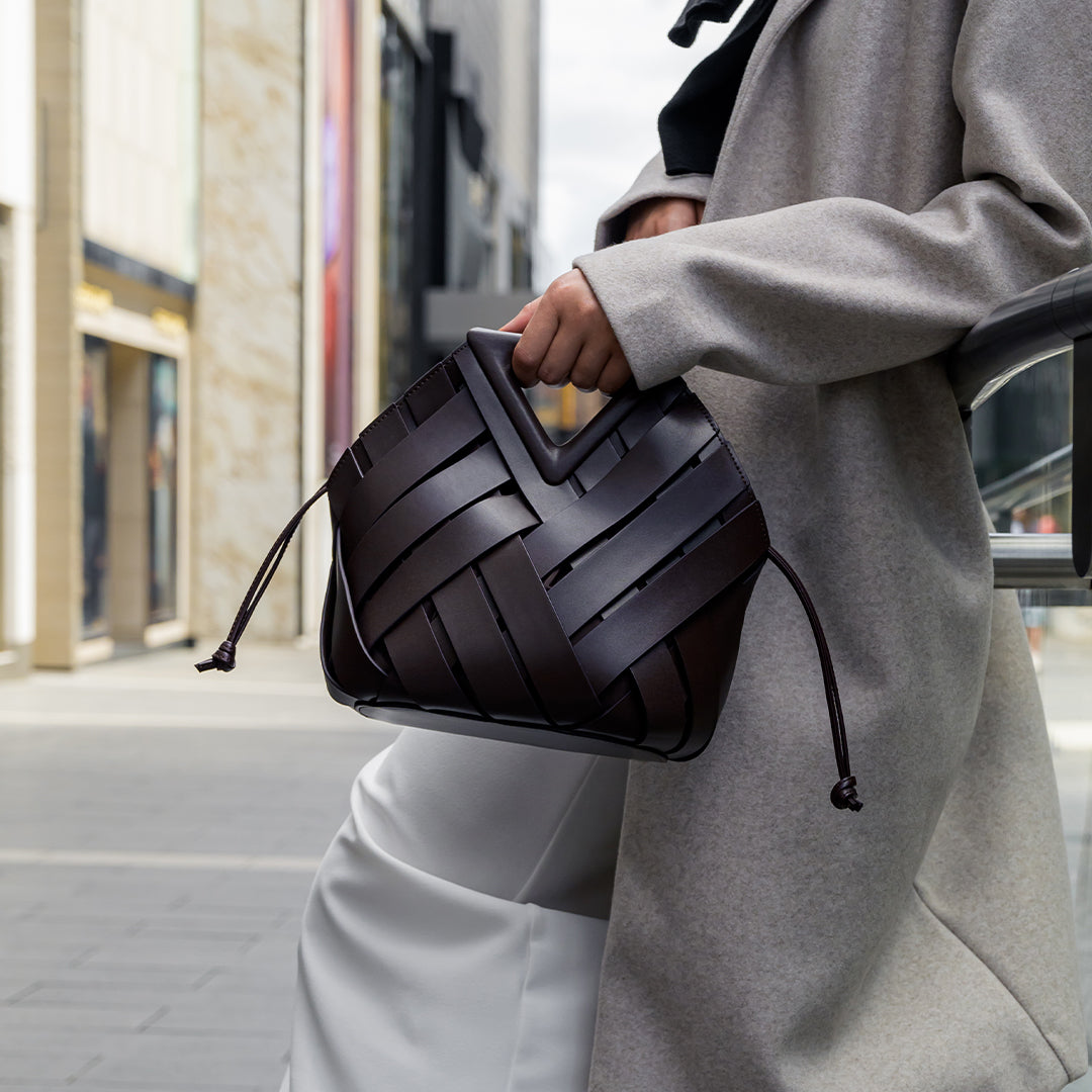 Damen Handtasche mit Flecht-Design und Dreieckshenkel