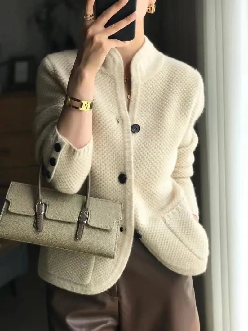 Damen Strickjacke mit Knopfleiste und fließendem Schnitt
