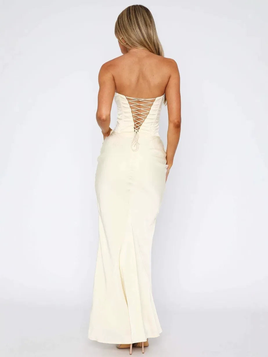 Korsett-Satin-Maxikleid in Rosa – Giselle von Oh Hello für Hochzeit