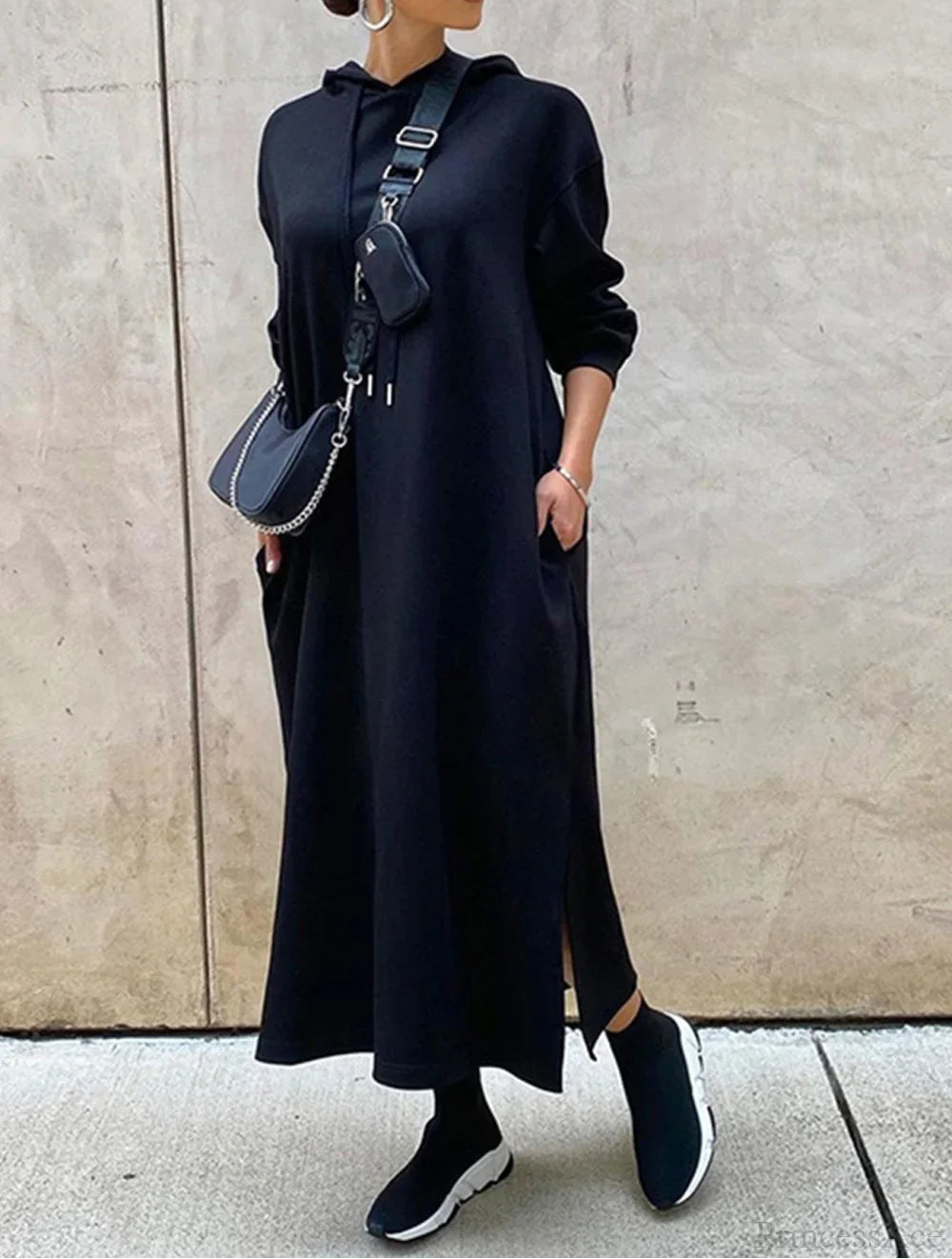 Damen Maxikleid mit Kapuze und hohem Seitenschlitz