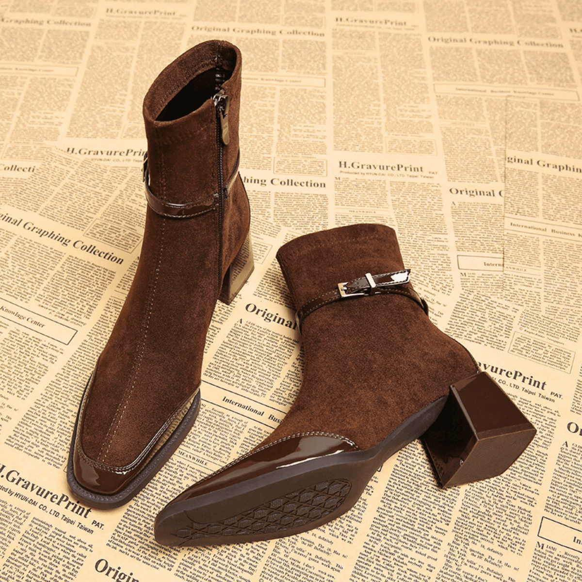 Damen Stiefeletten mit eckiger Zehenpartie und Schnallenriemen
