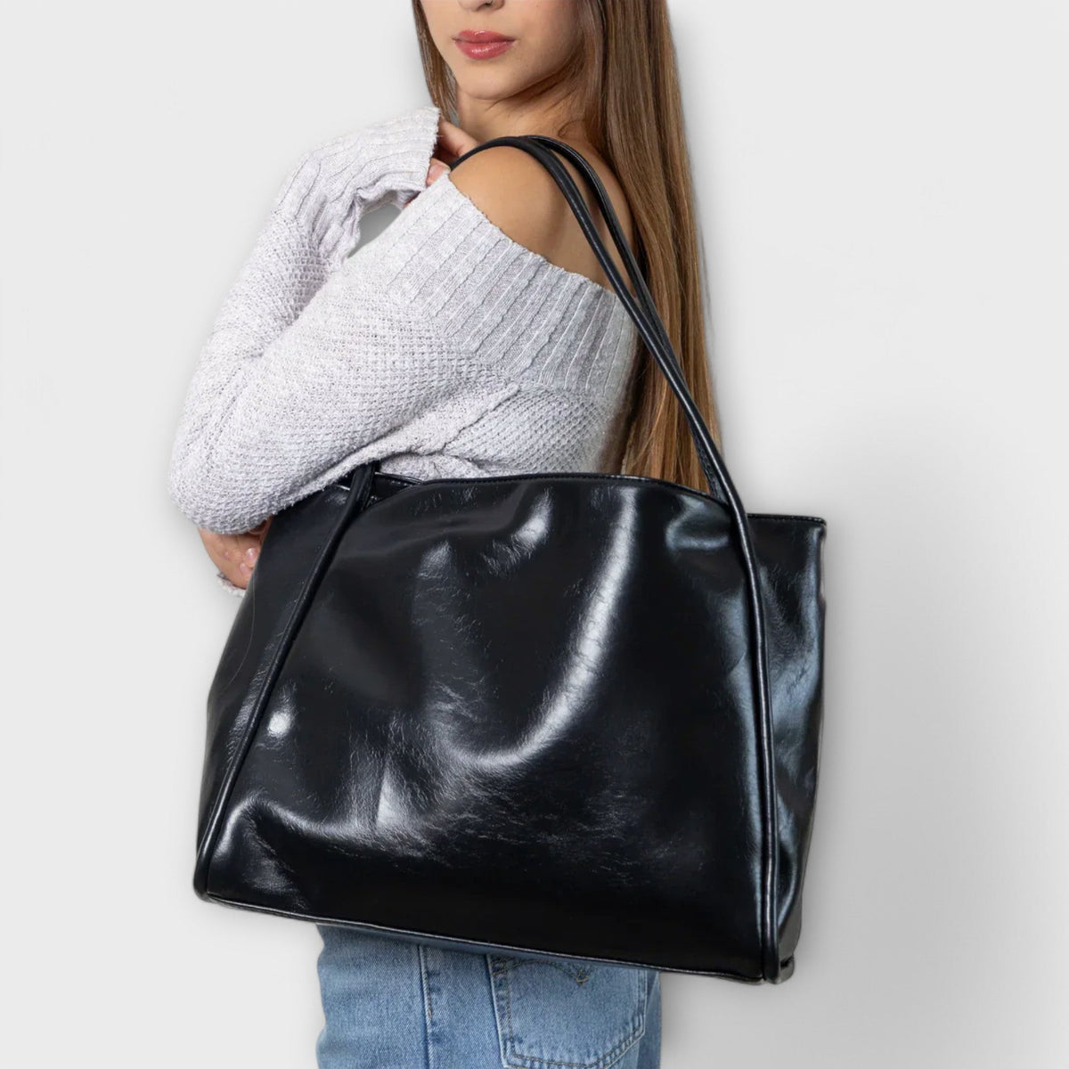 Damen Schultertasche mit strukturierter Silhouette