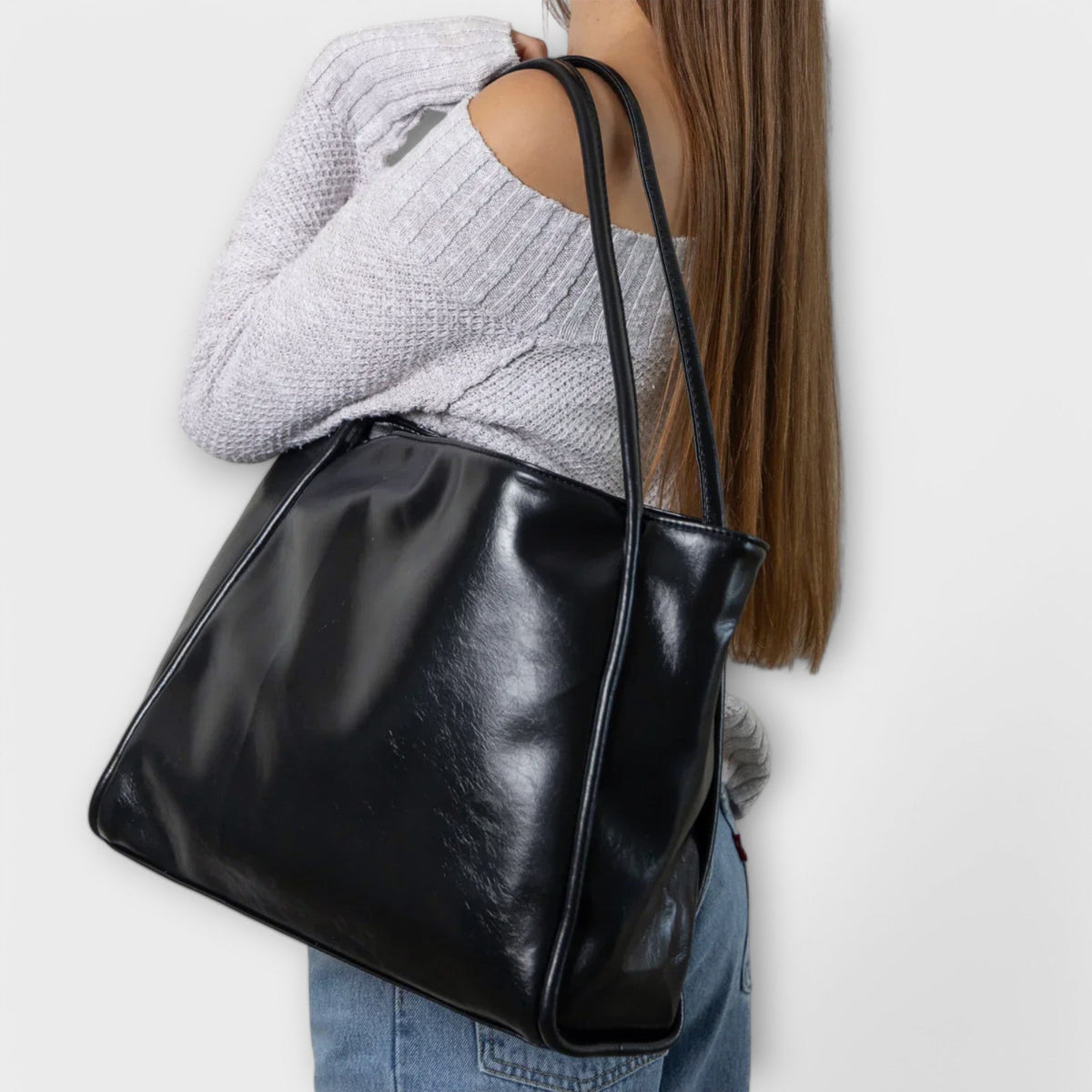 Damen Schultertasche mit strukturierter Silhouette