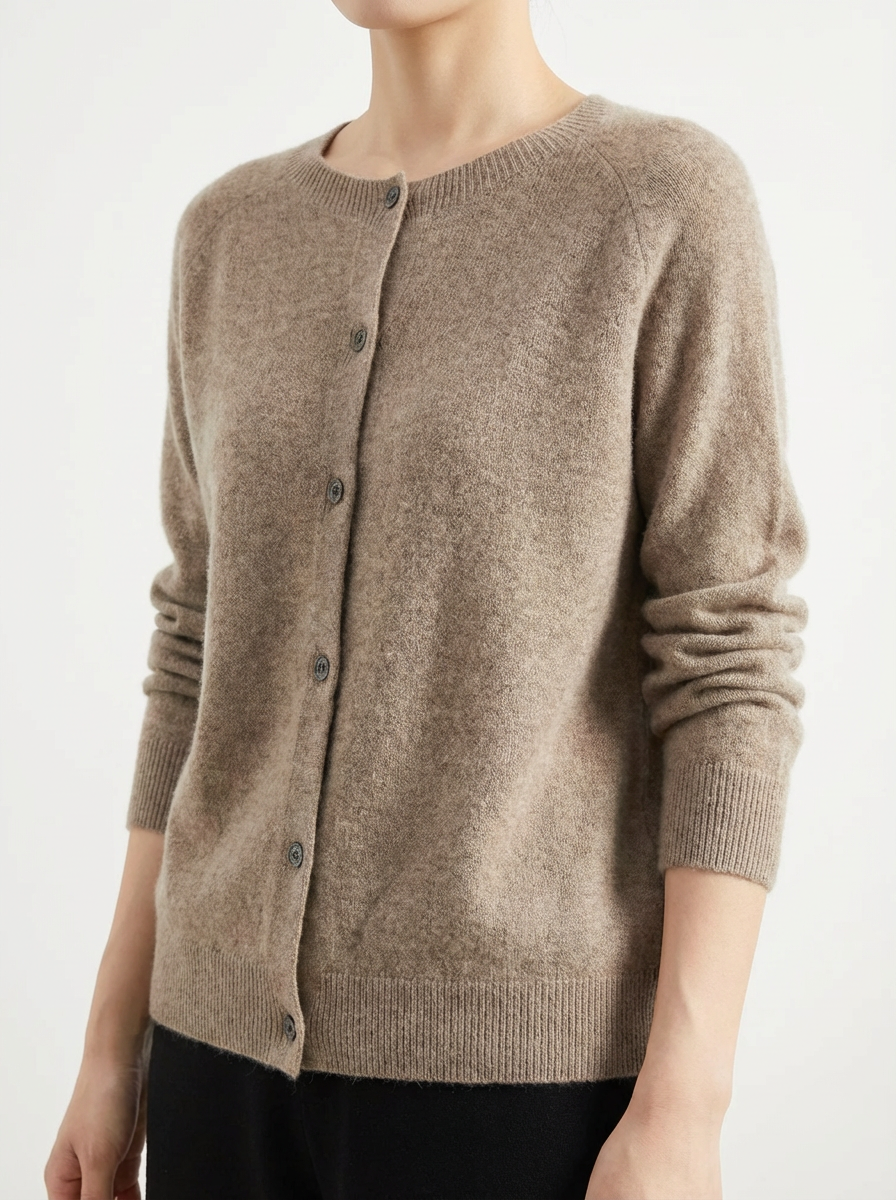 Damen Strickjacke mit Raglanärmeln in lockerer Passform
