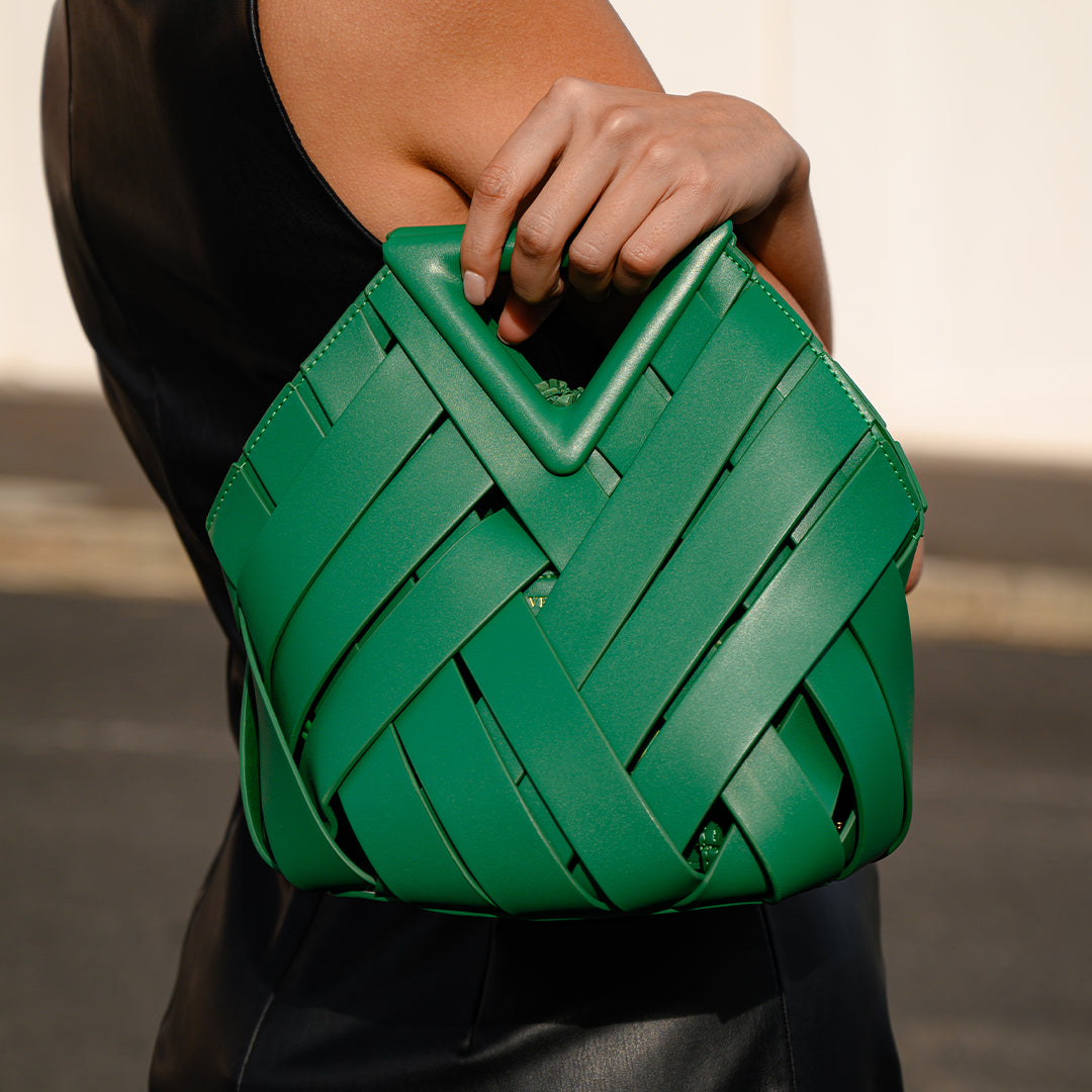 Damen Handtasche mit Flecht-Design und Dreieckshenkel
