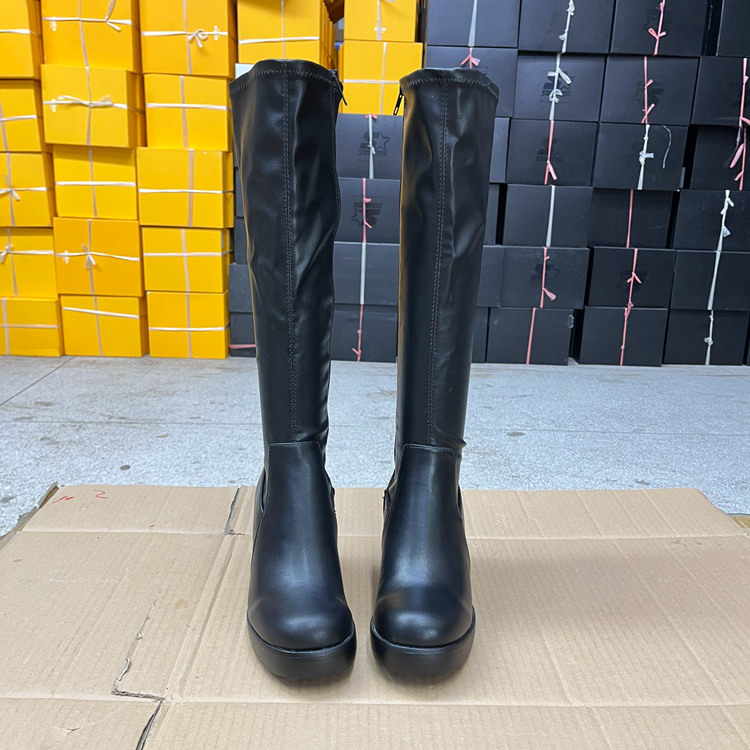 Damen Kniestiefel mit Blockabsatz und runder Zehenpartie