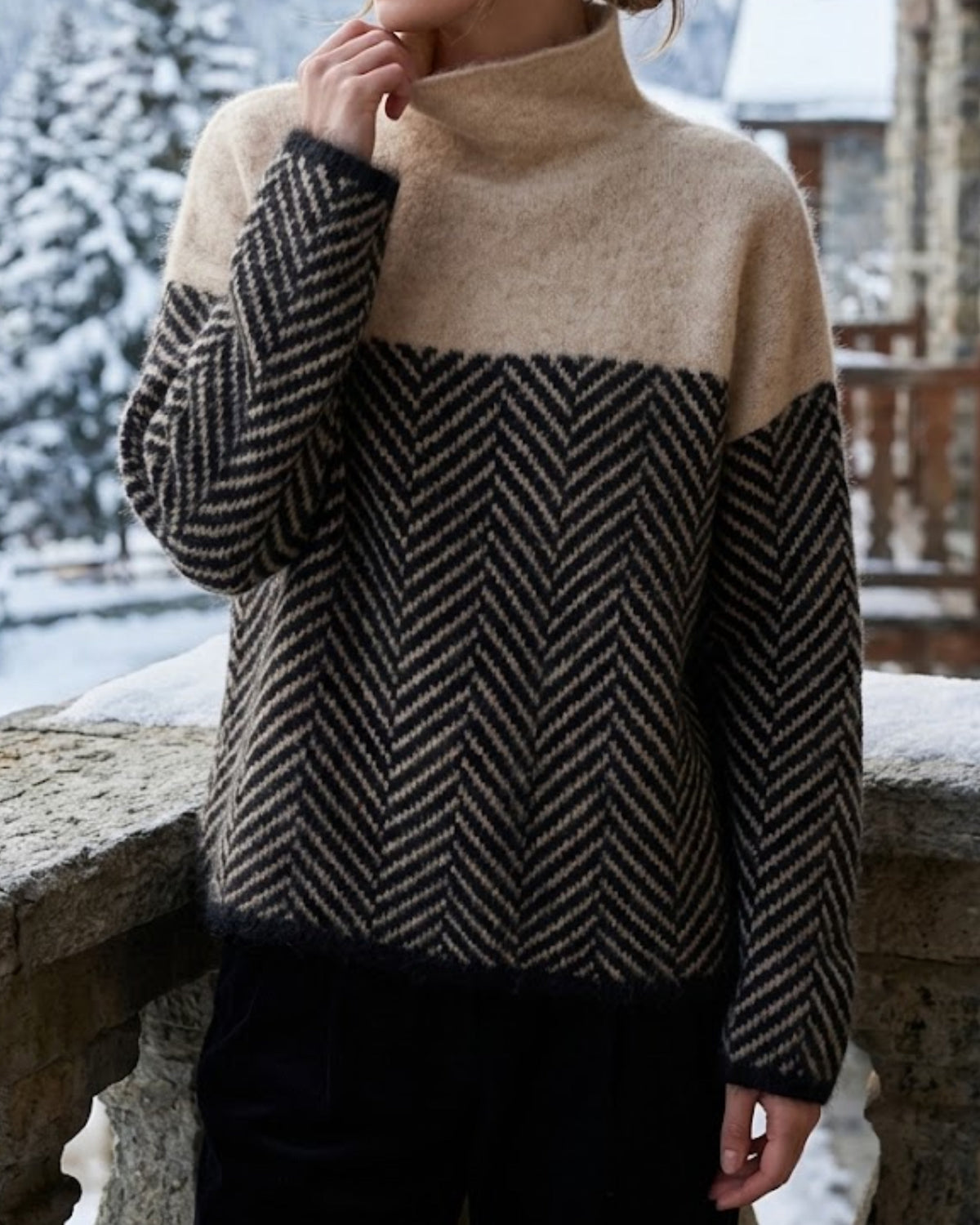 Damen Rollkragenpullover mit Chevron-Muster in lockerer Passform