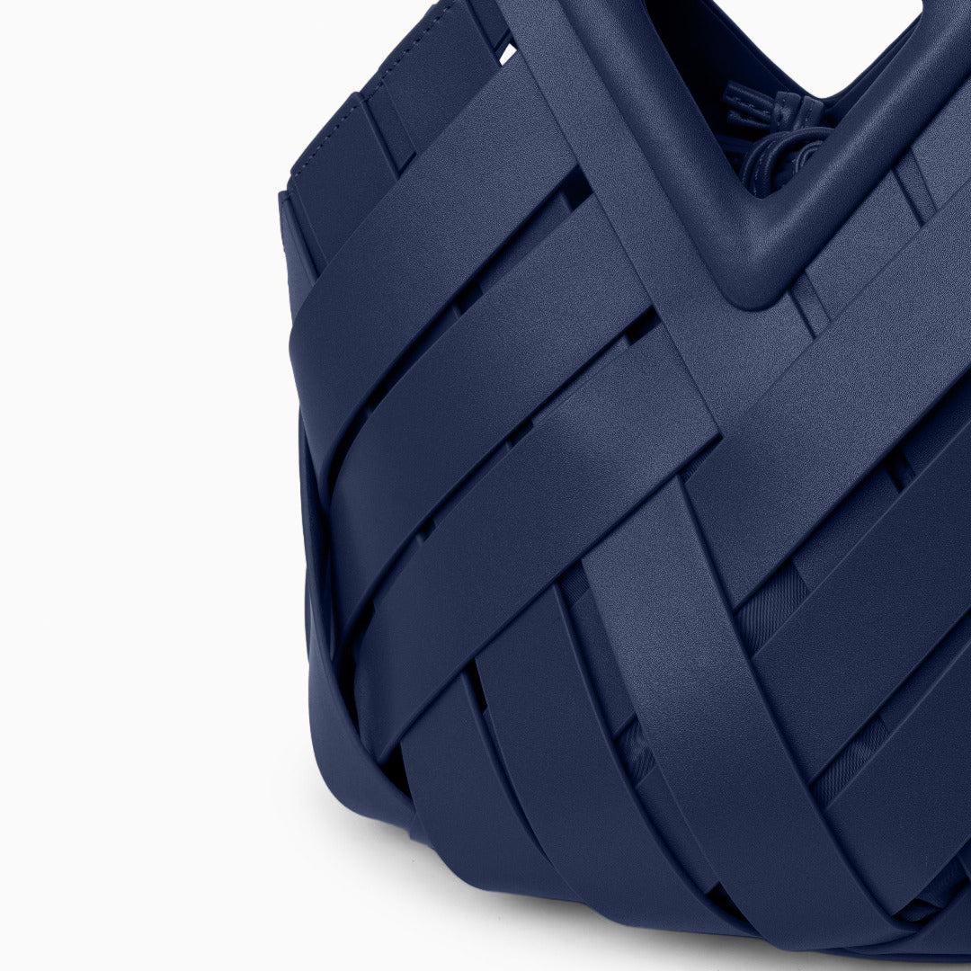 Damen Handtasche mit Flecht-Design und Dreieckshenkel