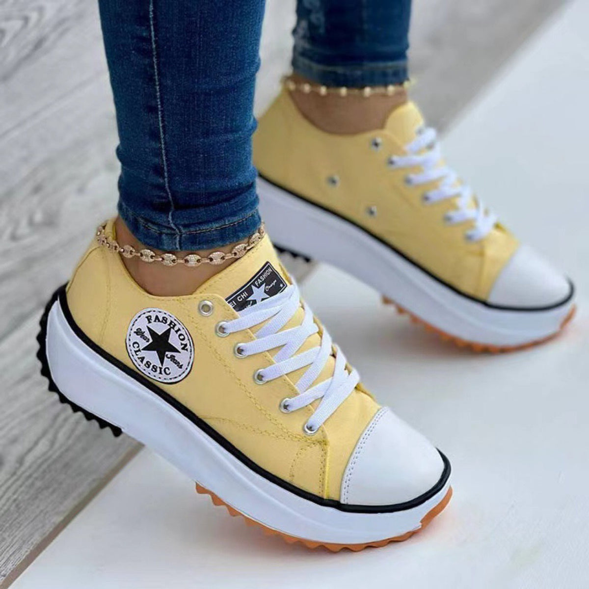 Damen Sneaker mit dicker rutschfester Sohle