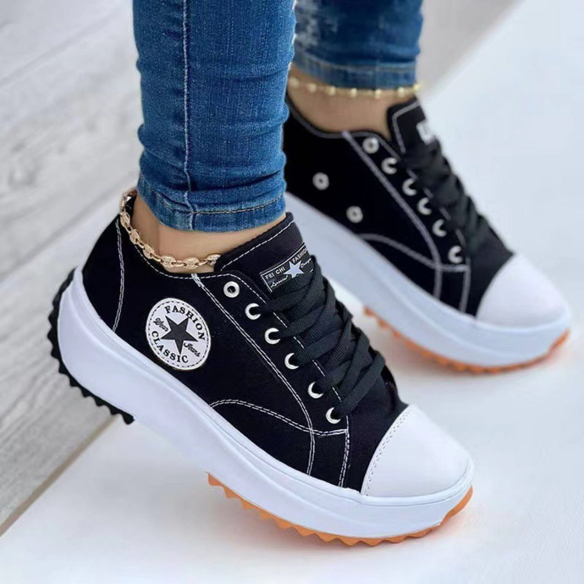 Damen Sneaker mit dicker rutschfester Sohle