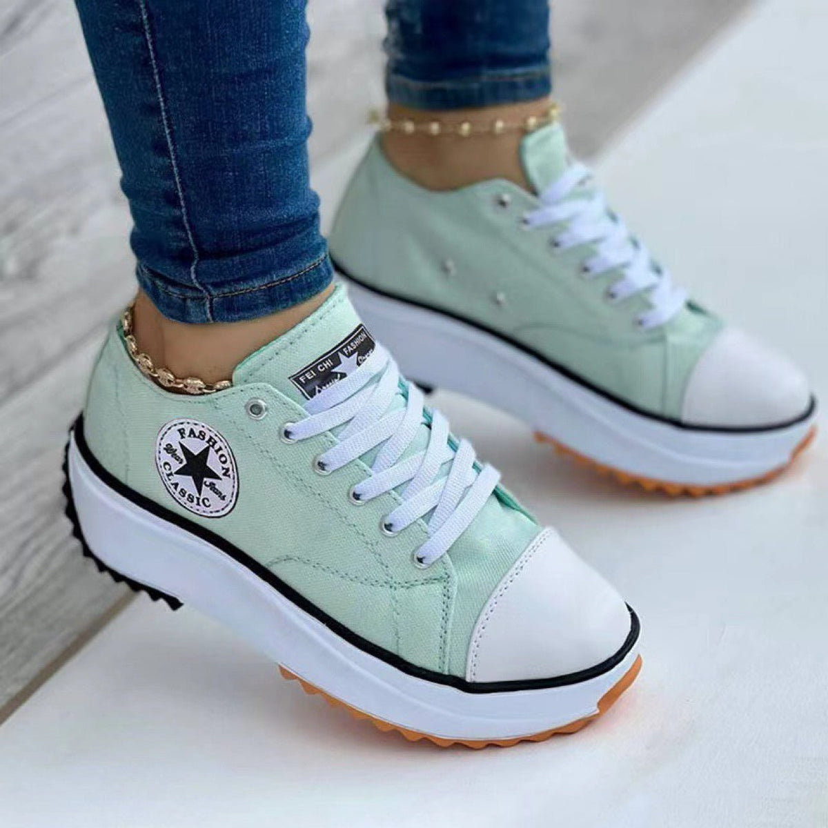 Damen Sneaker mit dicker rutschfester Sohle