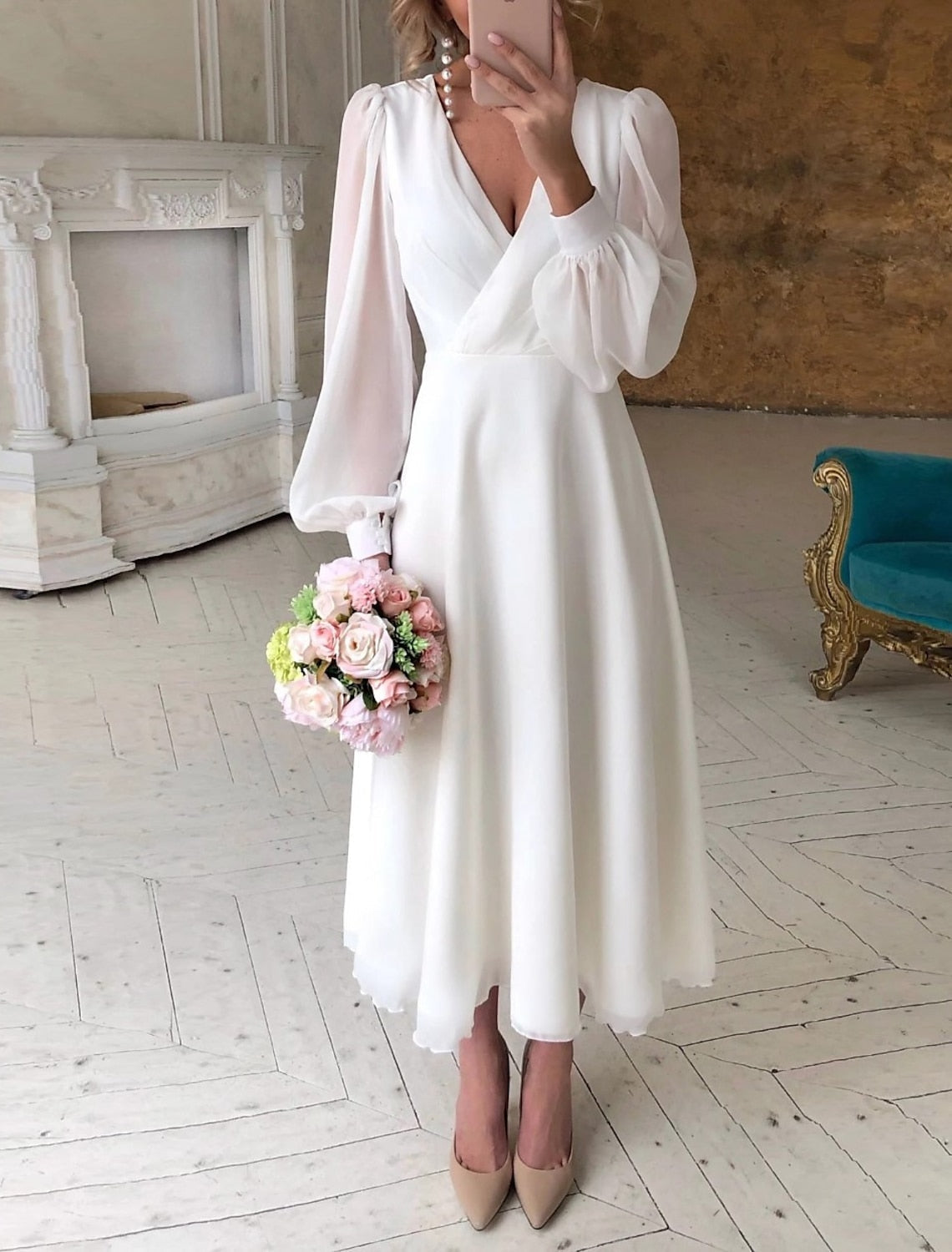 Damen Brautkleid langarm mit V-Ausschnitt