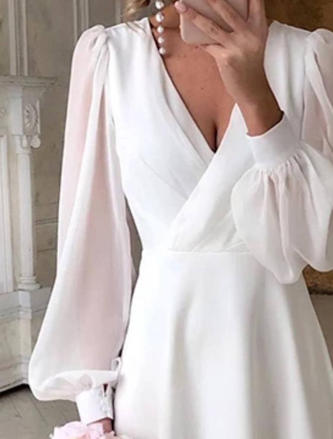 Damen Brautkleid langarm mit V-Ausschnitt