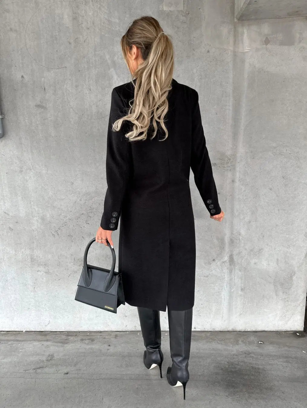 Damen langer Mantel mit tailliertem Schnitt