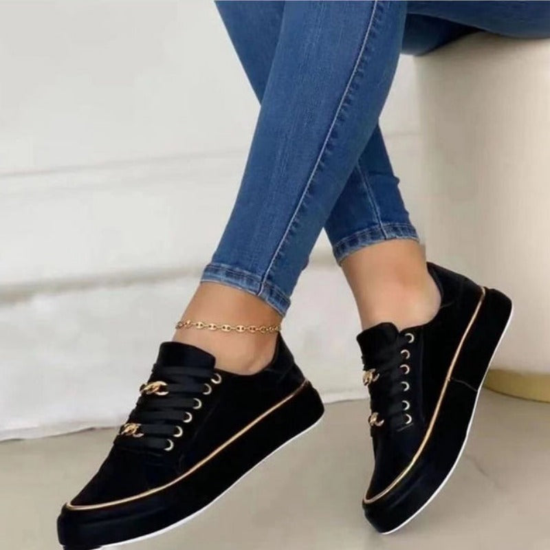 Damen Sneaker mit dicker Sohle und Kettendetail