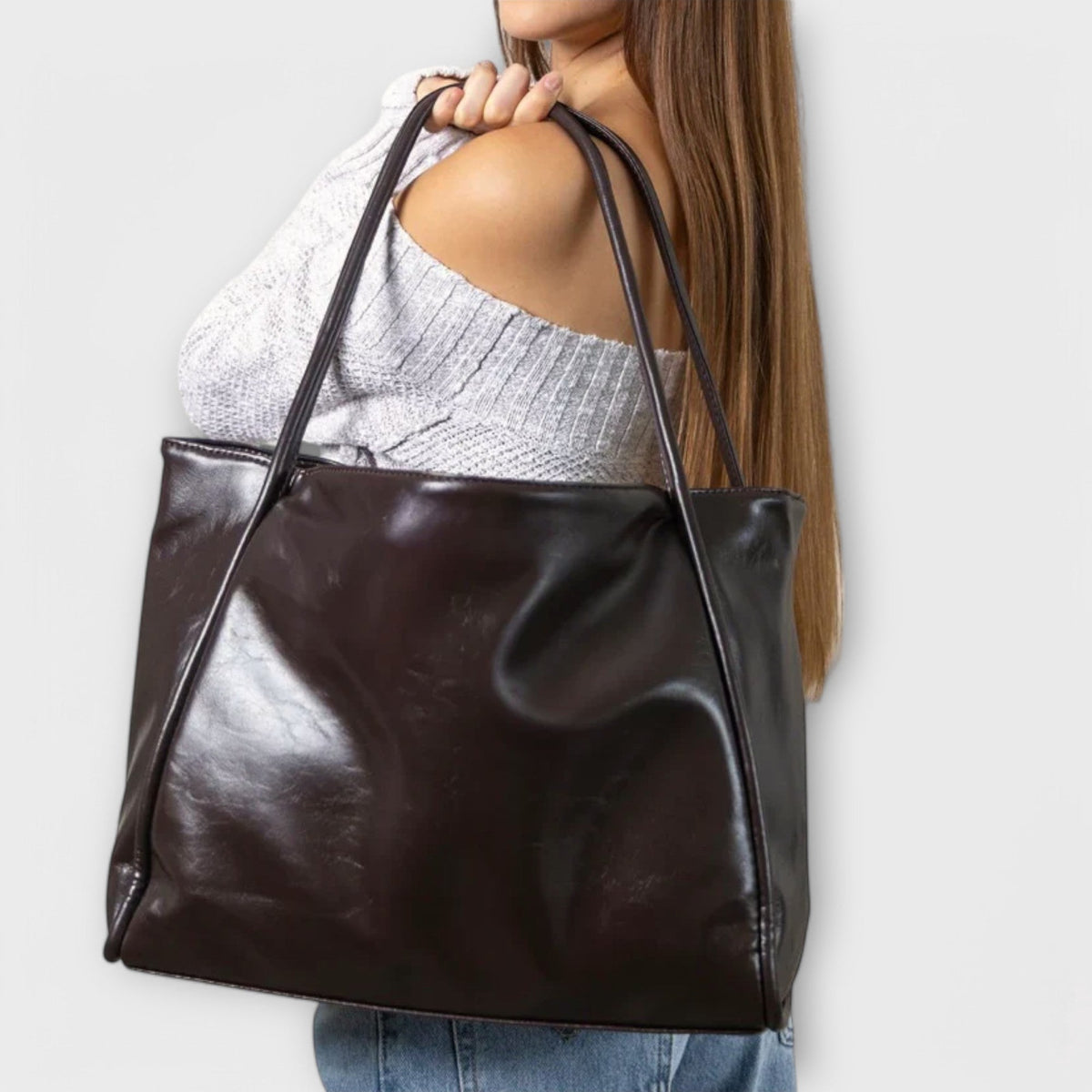 Damen Schultertasche mit strukturierter Silhouette