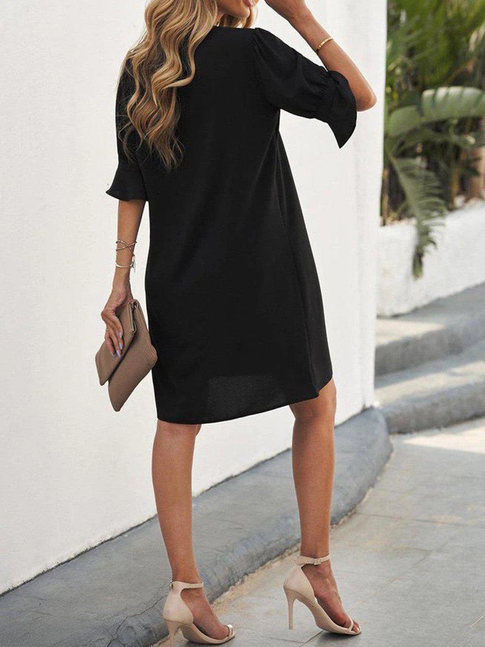 Damen schwarzes Midi-Kleid mit klassischem Design