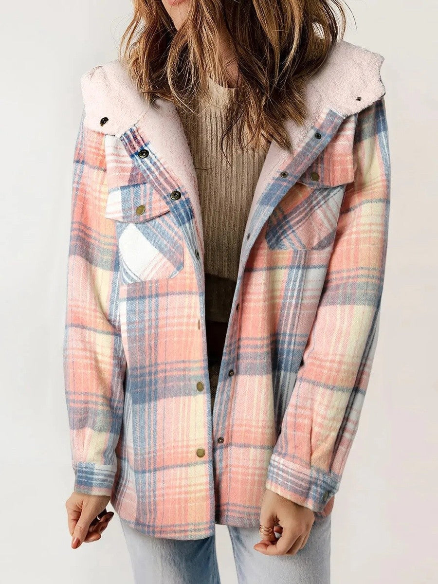 Damen Kapuzenjacke mit Karomuster und Knopfleiste