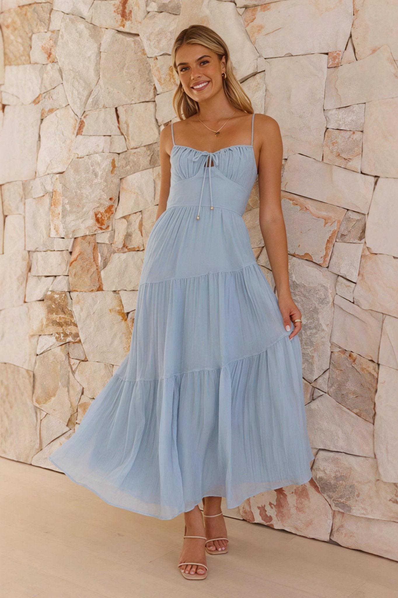 Damen Maxikleid mit offenem Rücken
