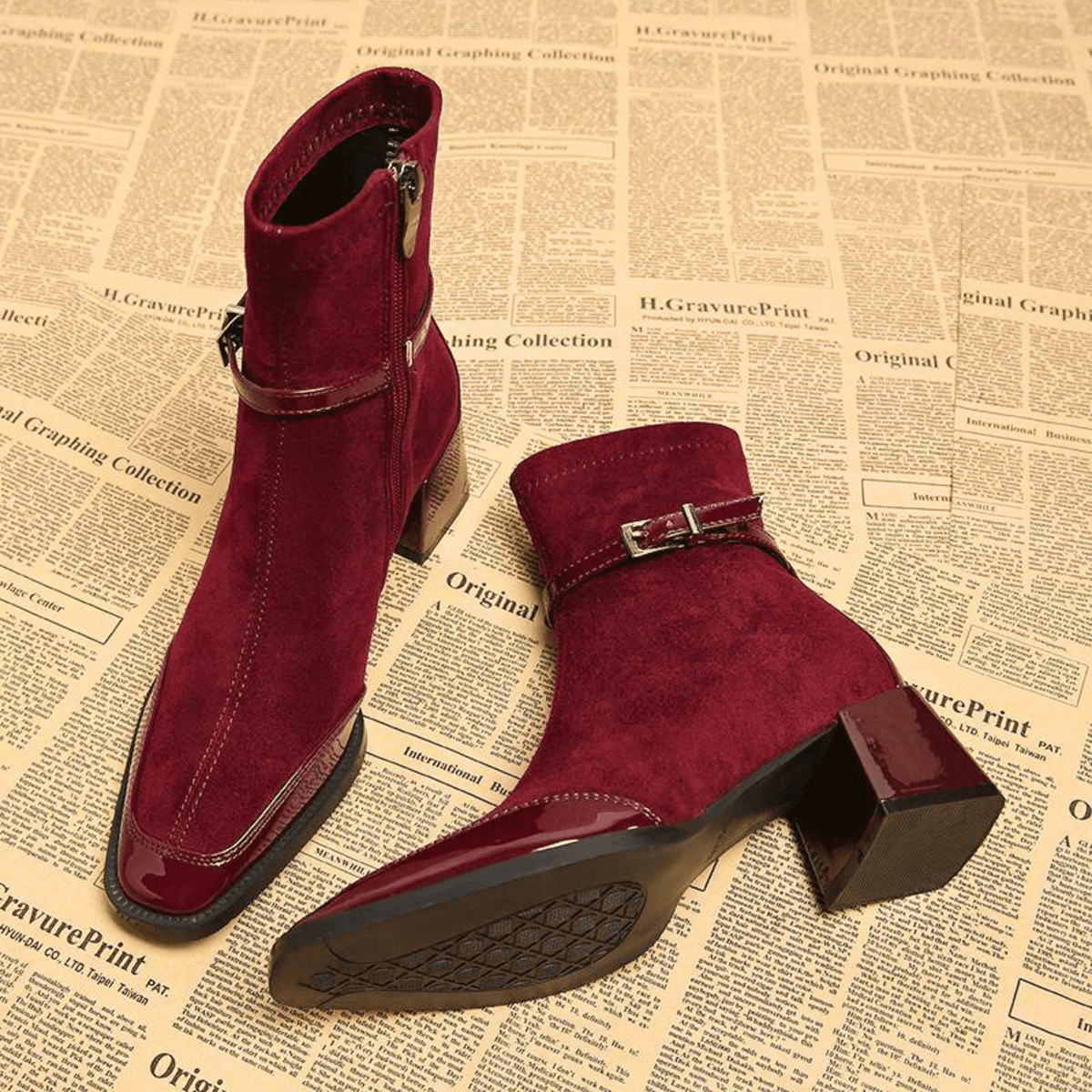 Damen Stiefeletten mit eckiger Zehenpartie und Schnallenriemen